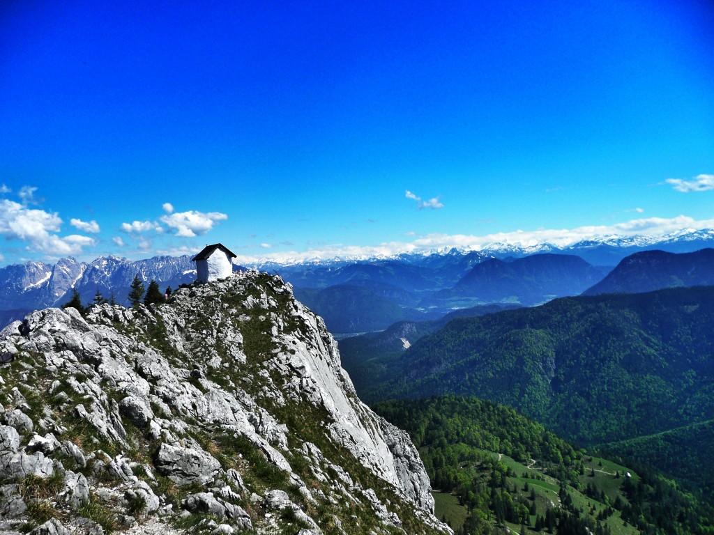 Klettersteig in den Nordalpen: Blick vom östlichen Brünnstein